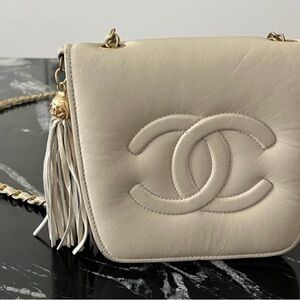Chanel cross body bag (Vintage)